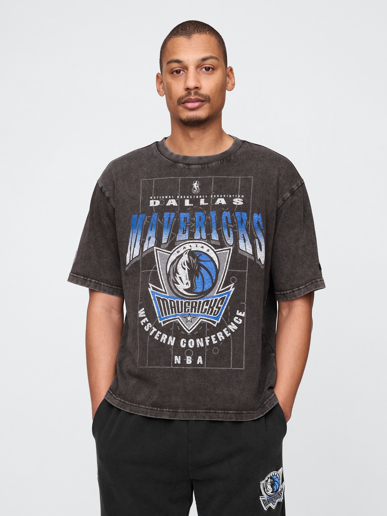 NBA Dallas Mavericks Graphic T-Shirt